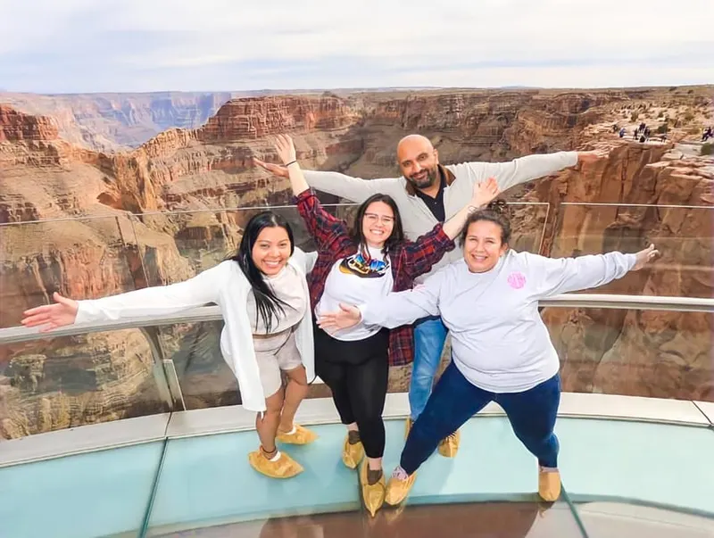 Las Vegas: Grand Canyon, Hoover Dam & 7 Magic Mountains Tour
